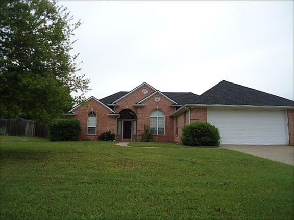 2nd image of 19365 Sandhill Ln
