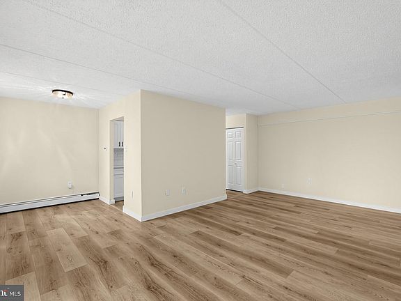 5th image of 280 Bridgewater Rd APT B14