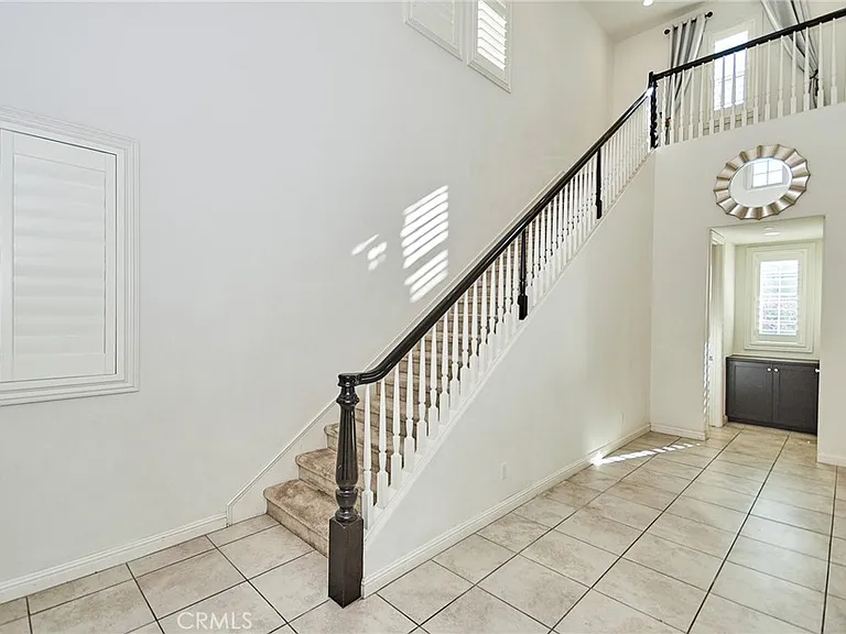 115 Mesa Verde Ln — Photo 6