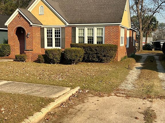 3rd image of 608 S Main St