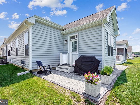 4th image of 376 Moorings Cir #97