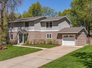 1377 Belmont Ln E, Maplewood, MN 55109