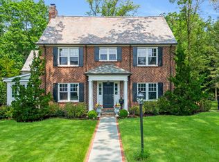 27 Fairview Rd, Scarsdale, NY 10583