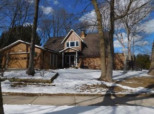 1736 Parkwood Blvd, Sheboygan, WI 53081