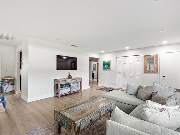 4th image of 4256 Gardenia Drive