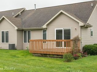 400-15 S 8th Ct, Indianola, IA 50125