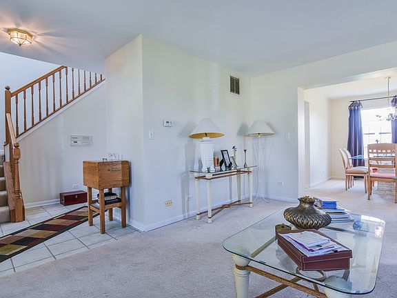 3rd image of 116 Oak Hill Ct