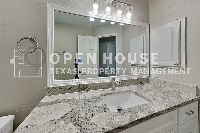7031 Echo Pines Dr — Photo 18