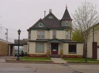526 S 2nd St APT 1, Mankato, MN 56001