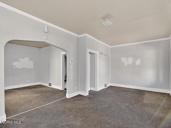 2nd image of 3008 Warsaw St