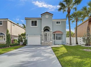 15823 NW 7th St, Pembroke Pines, FL 33028