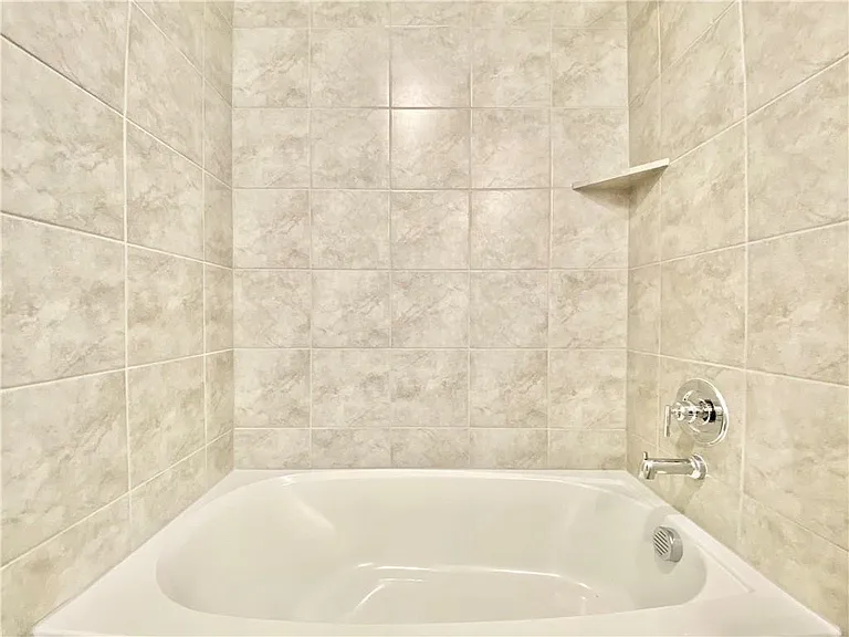 208 Caisson Trl — Photo 38