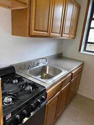 Rented by Chana Ofek, LREB | media 8