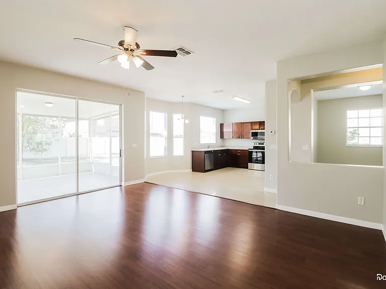 30630 Annadale Dr — Photo 5