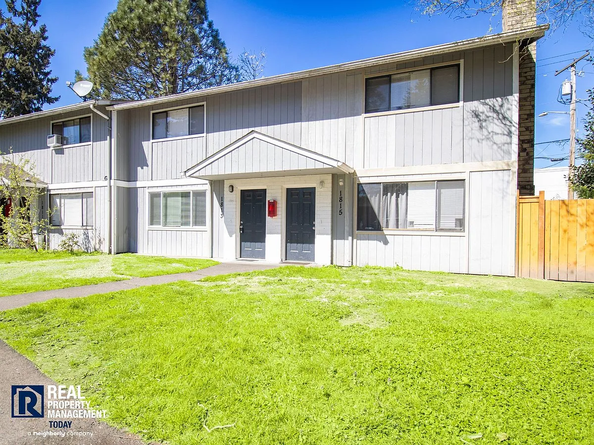 Photo 2 of 17 - 1809-1815 54th Street Ct E - Sumner, WA Building Photo - 1809-1815 54th Street Ct E