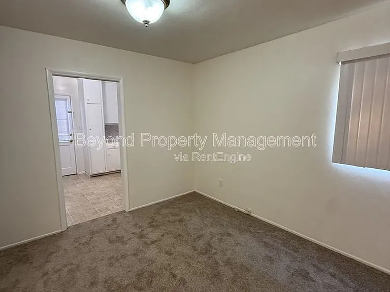 4439 Menlo Ave — Photo 12