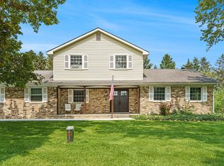 10435 Villa Dr, Brighton, MI