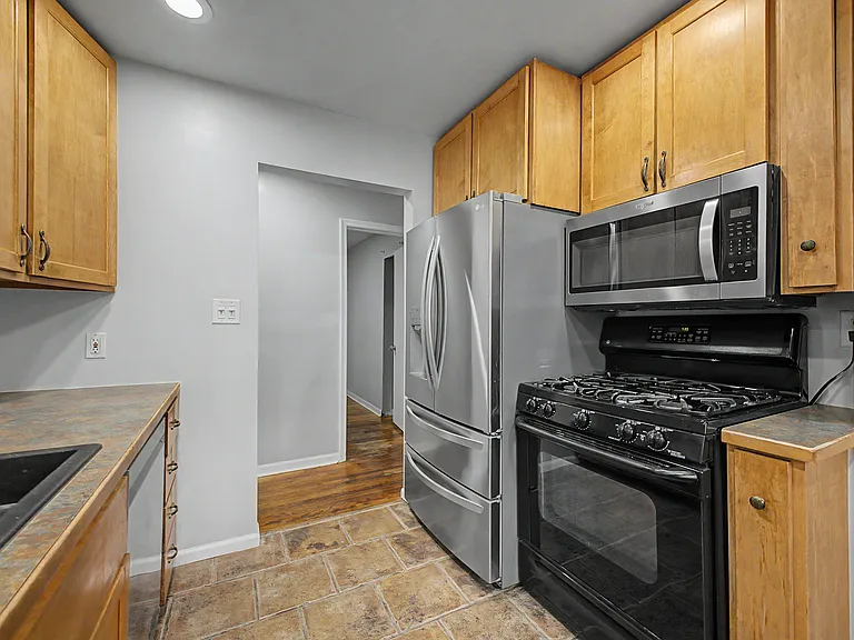 4205 Katherine St — Photo 7