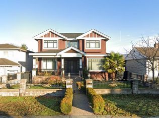 3787 Elmwood St #2, Burnaby, BC V5G 1R8