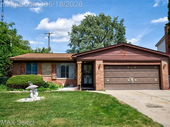 1005 Burlington Dr, Flint, MI 48503