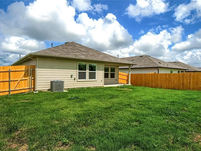 745 Adler Way — Photo 29