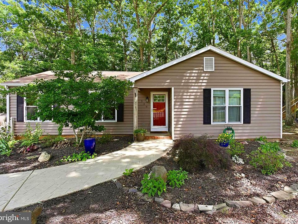 1st image of 528 Pleasants Dr