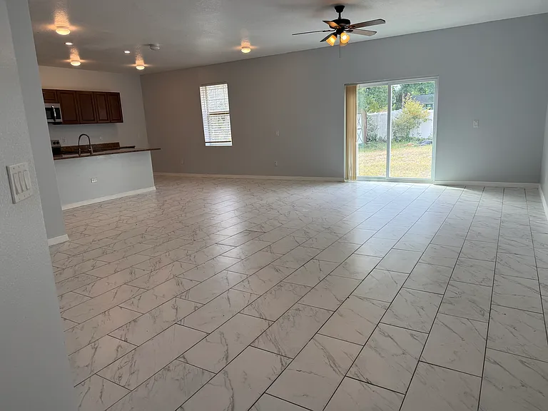 3601 1/2 E Fern St — Photo 29