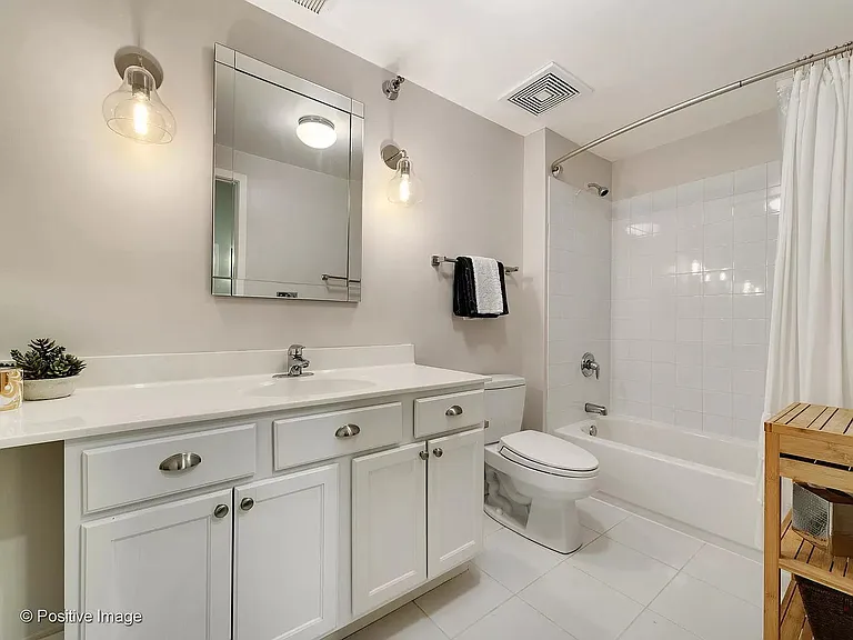740 W Fulton St #502 — Photo 15