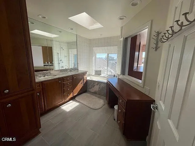 2043 Sunridge Dr #B — Photo 5