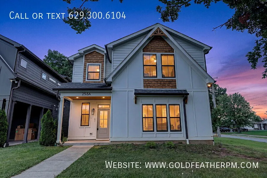 "$750 Rent Credit for first month's rent." Beautiful 4-Bed, 3.5 -Bath, 2,411 sq ft Custom Home fo... — Photo 3