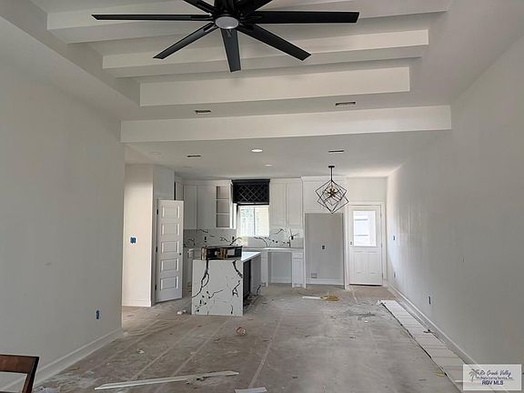 2nd image of 119 Poppy St