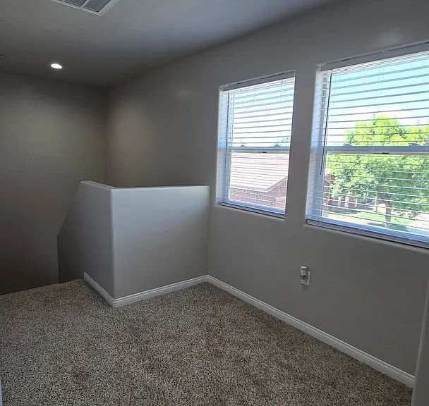 1837 Walnut Dr — Photo 8
