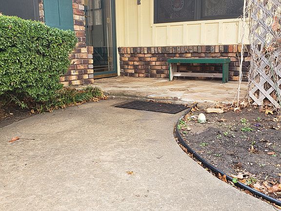 Open entry for guests