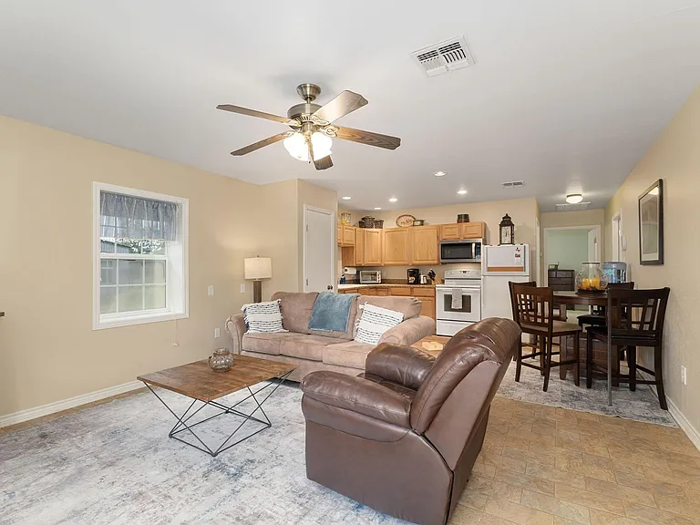 1072 Papenberg Ln — Photo 6