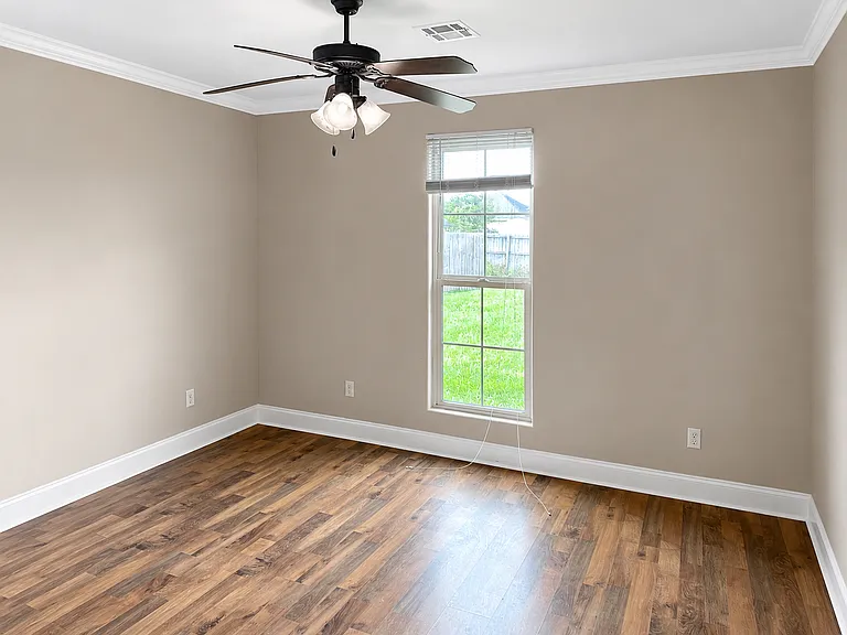 945 Lillian Michel Dr — Photo 6