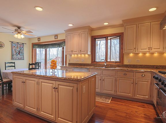 5th image of 12952 W Red Oak Ct