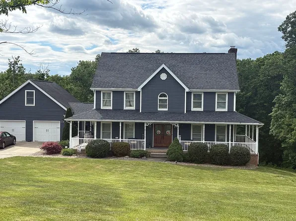 33 Olde Farm Rd, Ona, WV 25545