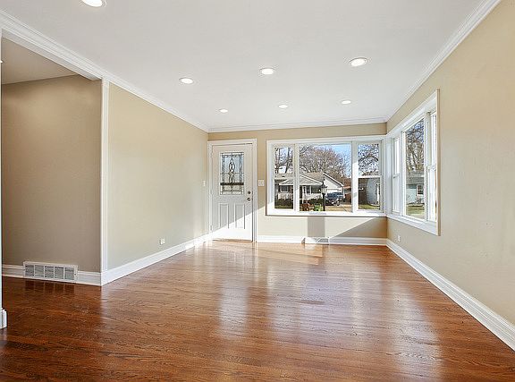 2nd image of 16912 Forest View Dr