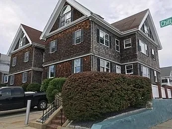 Building Photo - 24 Chilton St #2