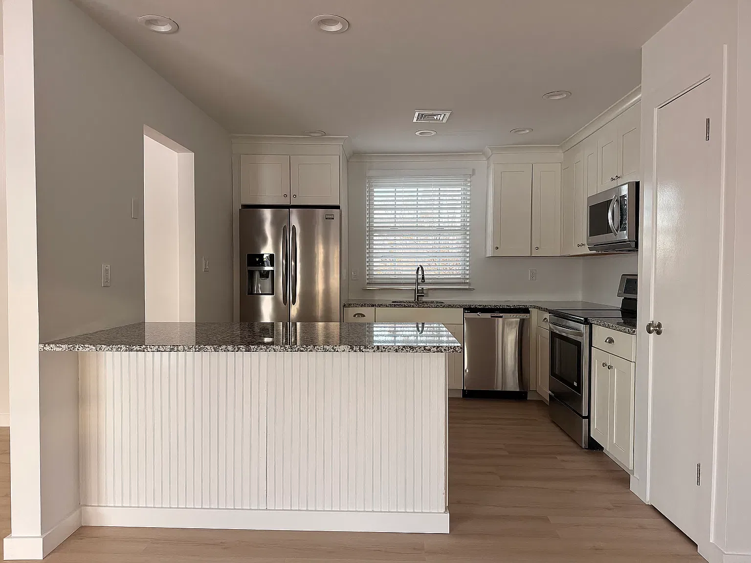 Saint Andrews Condo — Photo 4