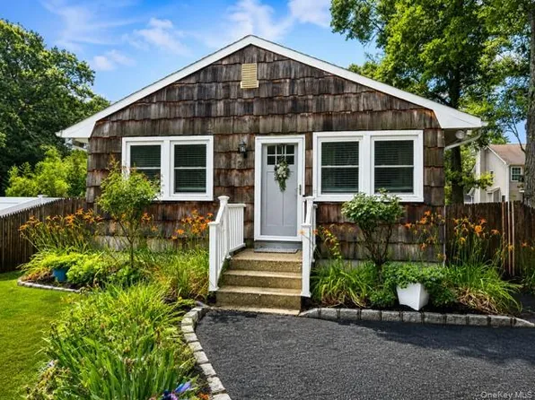 12 Oak Street, Centereach, NY 11720