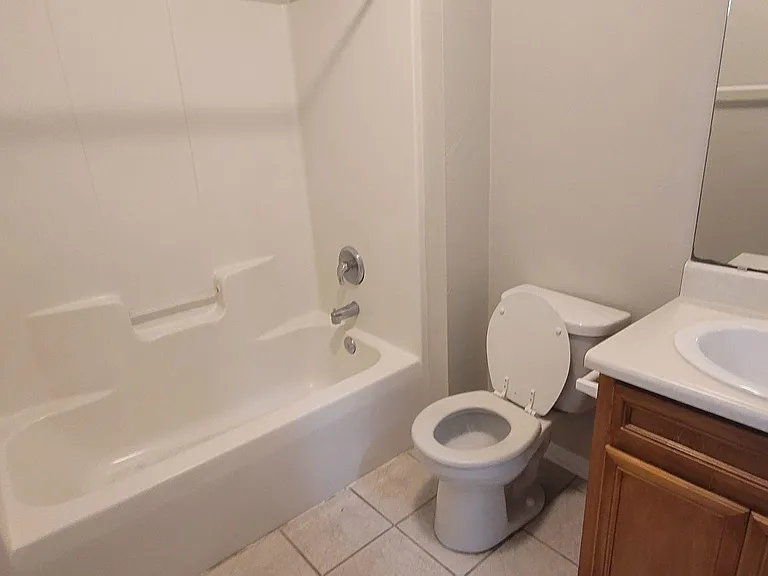 2525 Hartsfield Rd #8 — Photo 9