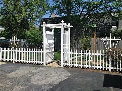 3rd image of 18 Weaver St
