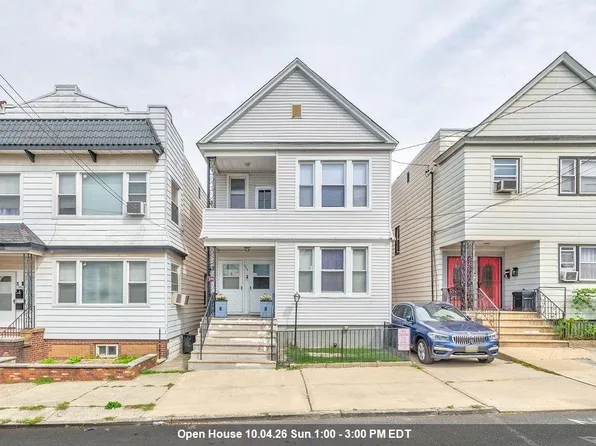 336 Fulton Avenue image 1 of 27
