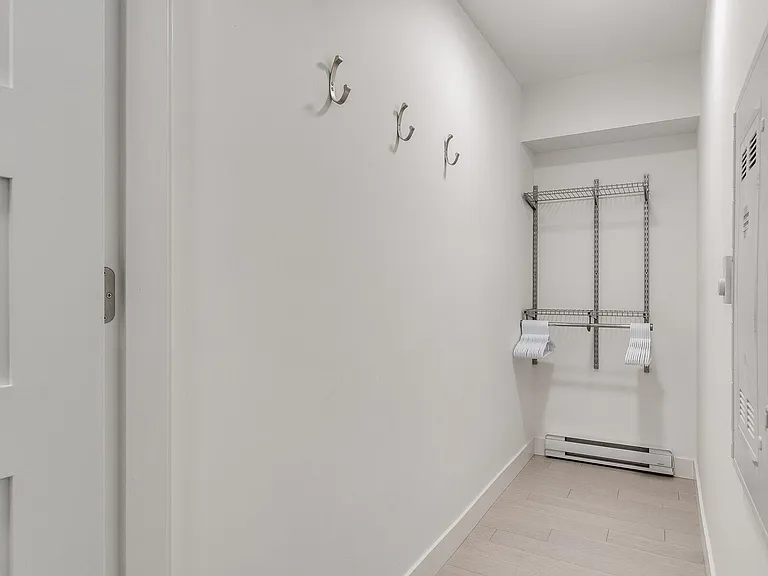 1431 Haro St #101 — Photo 4