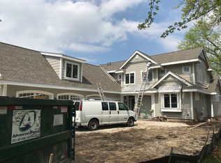 1150 W Wisconsin Ave, Oconomowoc, WI 53066