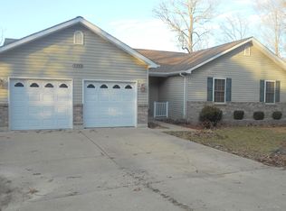 2749 Meadow Ln, Festus, MO 63028