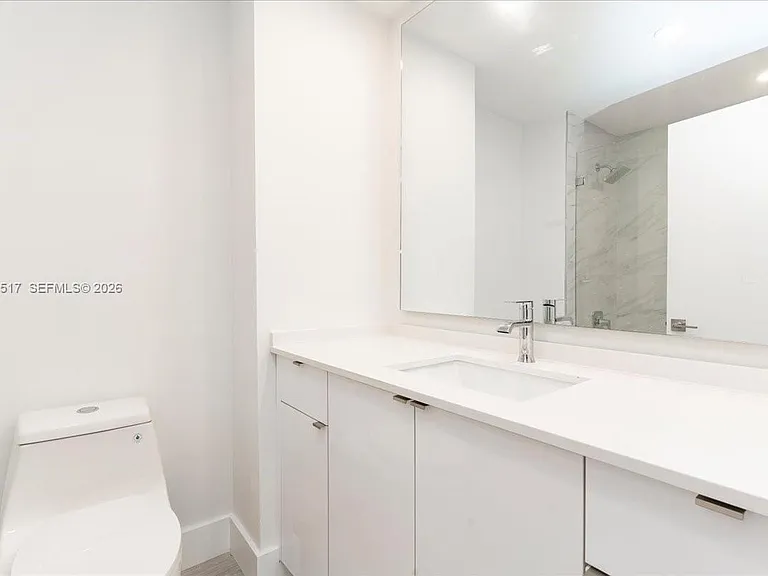 185 SE 14th Ter #2307 — Photo 12