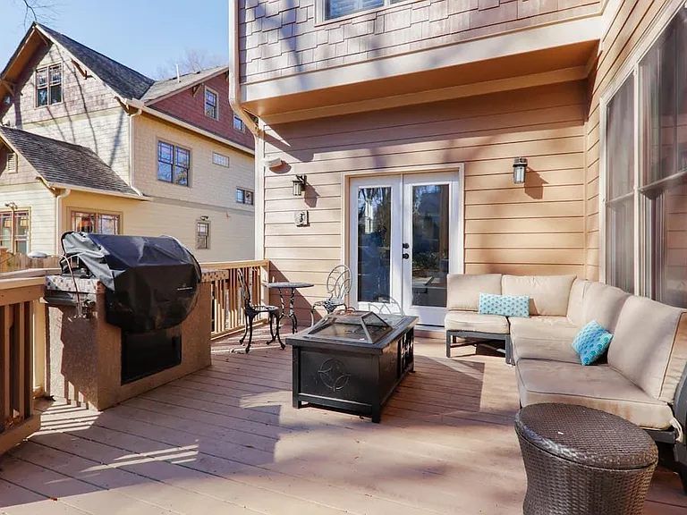 1581 Woodbine Ave SE — Photo 12
