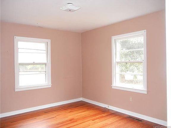 4th image of 109 Salisbury Dr